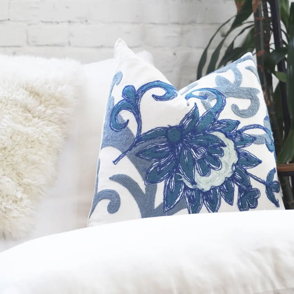 Blue and white floral pillows best sale