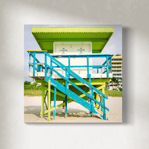 1st Street Miami Lifeguard Stand - Front View