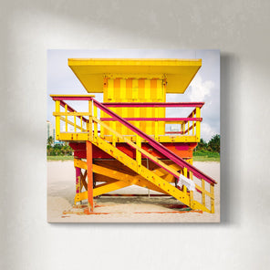 3rd Street Miami Lifeguard Stand - Front View